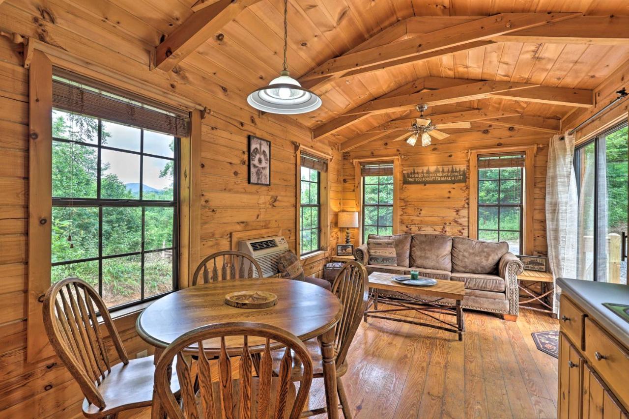 Quaint Log Cabin With Views Near West Jefferson Warrensville Экстерьер фото