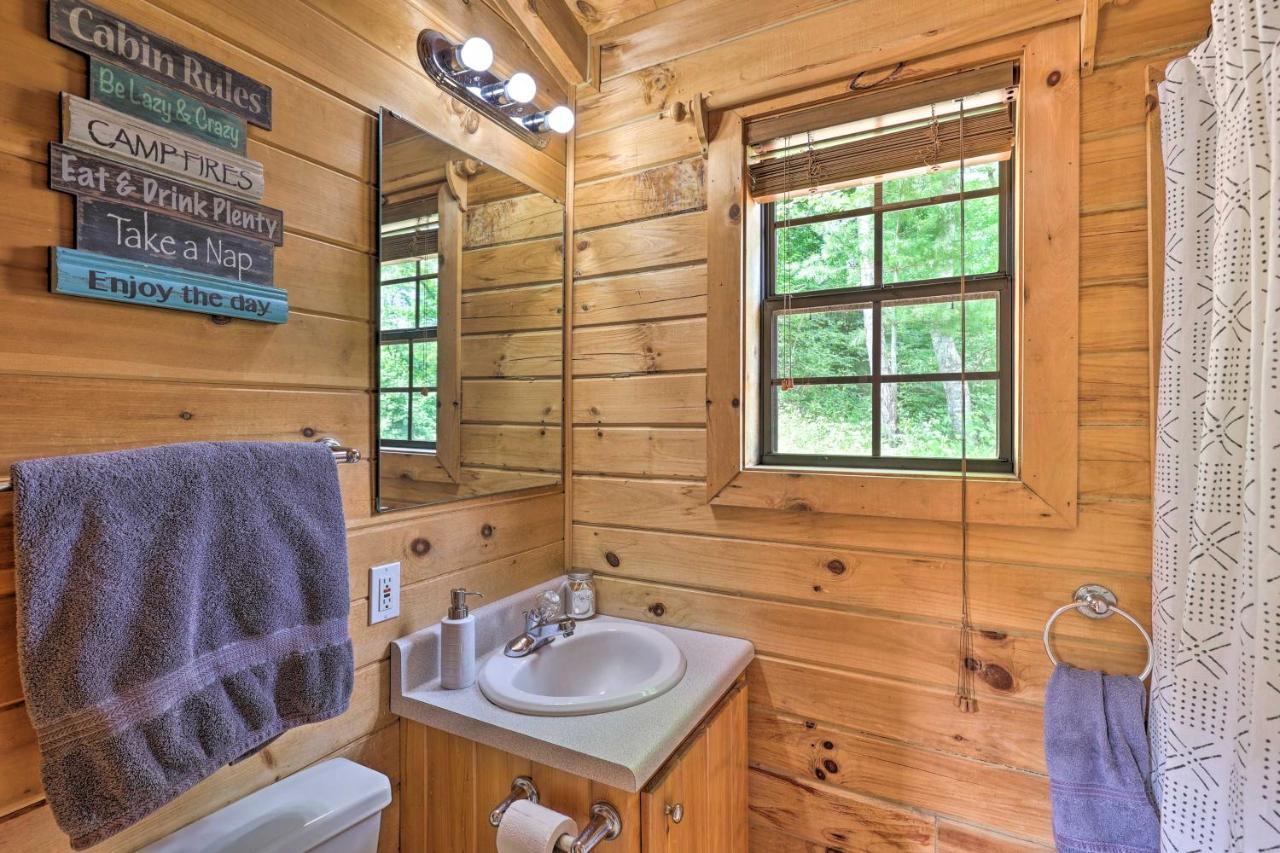 Quaint Log Cabin With Views Near West Jefferson Warrensville Экстерьер фото