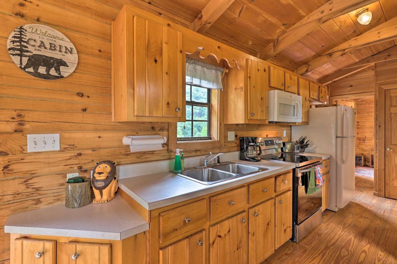 Quaint Log Cabin With Views Near West Jefferson Warrensville Экстерьер фото