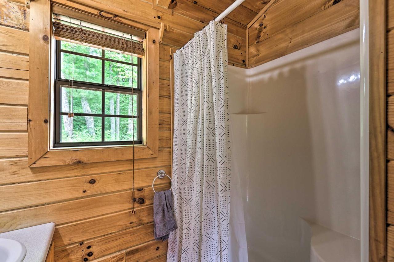 Quaint Log Cabin With Views Near West Jefferson Warrensville Экстерьер фото