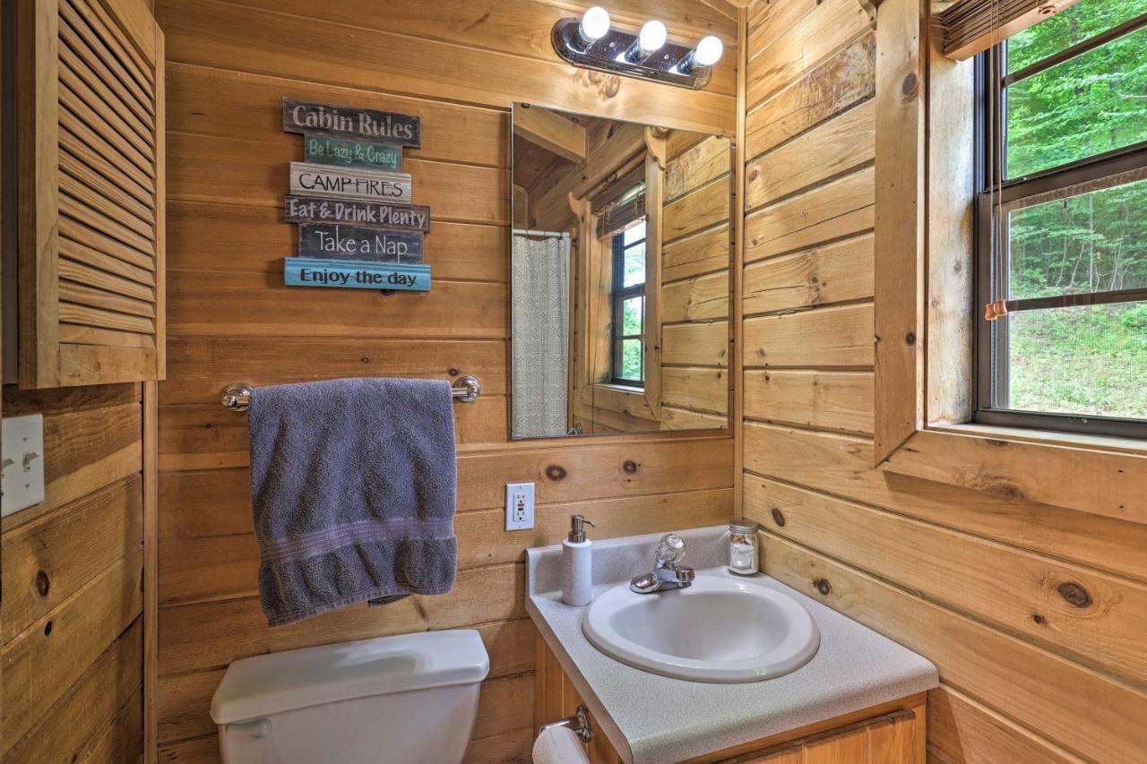 Quaint Log Cabin With Views Near West Jefferson Warrensville Экстерьер фото